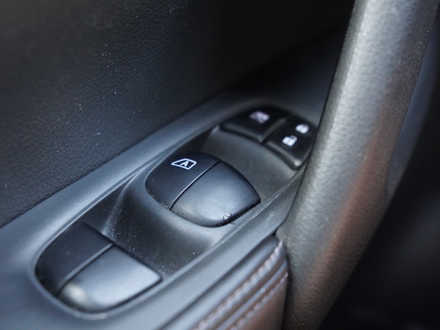 2018 Nissan Rogue SV - Photo 23