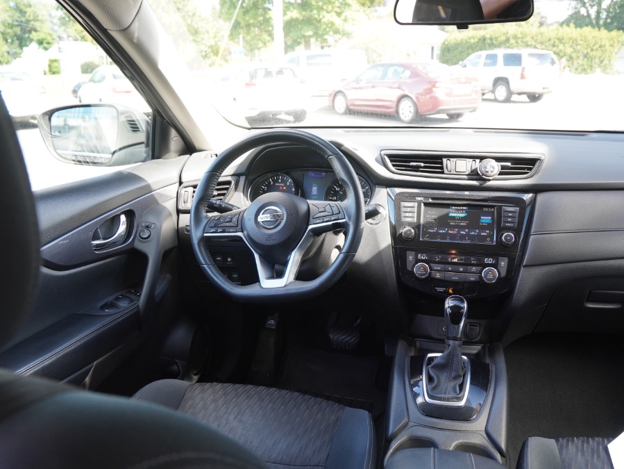 2018 Nissan Rogue SV - Photo 21