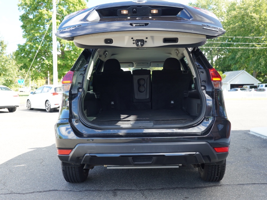 2018 Nissan Rogue SV - Photo 15