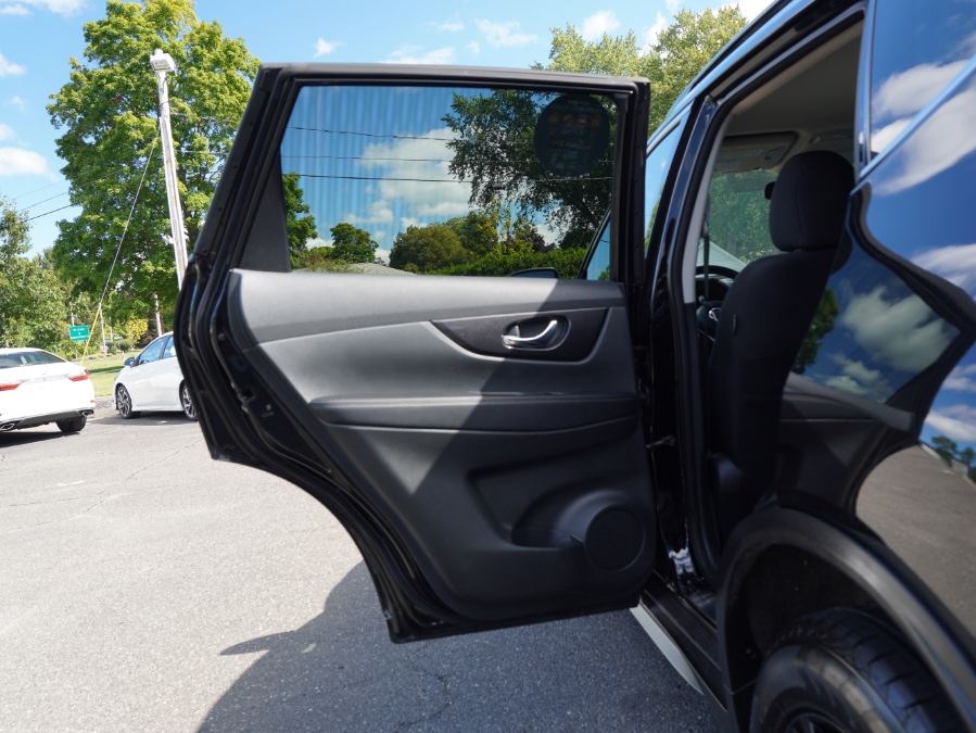2018 Nissan Rogue SV - Photo 20