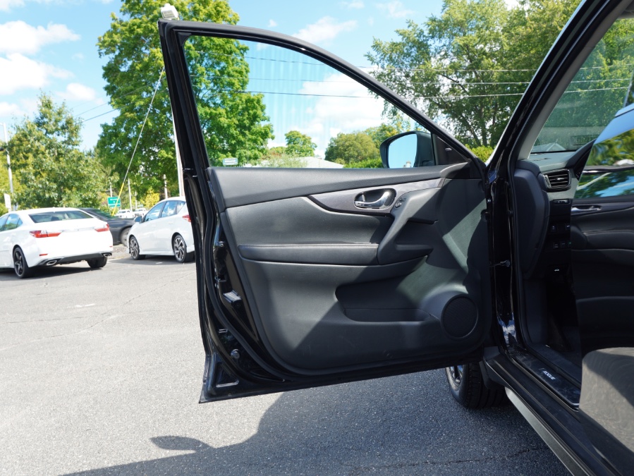 2018 Nissan Rogue SV - Photo 19