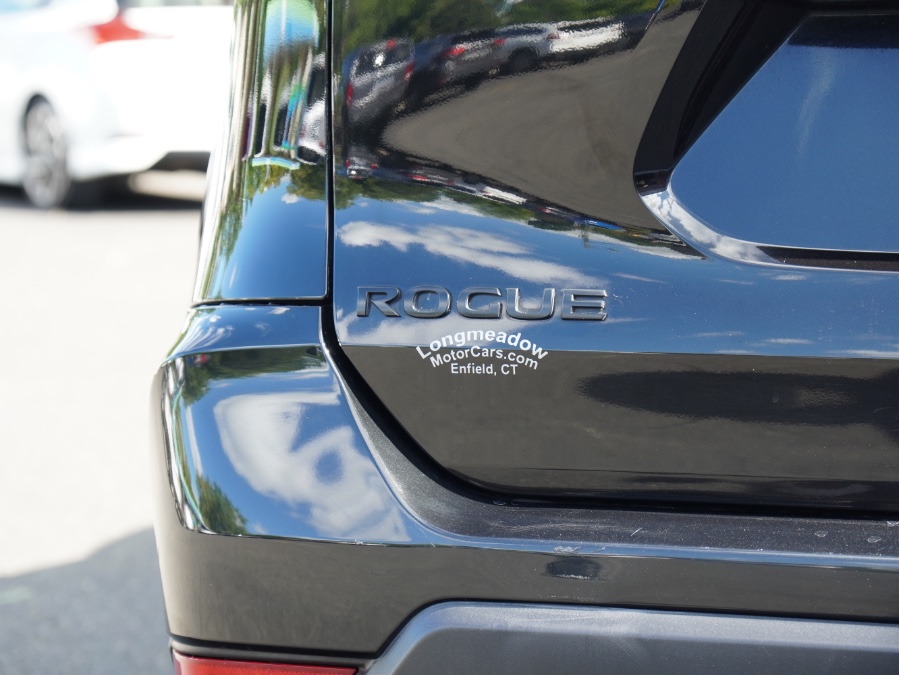 2018 Nissan Rogue SV - Photo 16