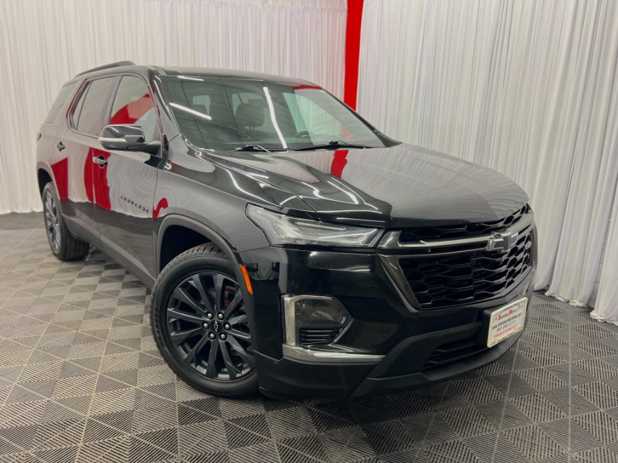 Used 2022 Chevrolet Traverse in Paterson, New Jersey | Speedway Motors LLC. Paterson, New Jersey