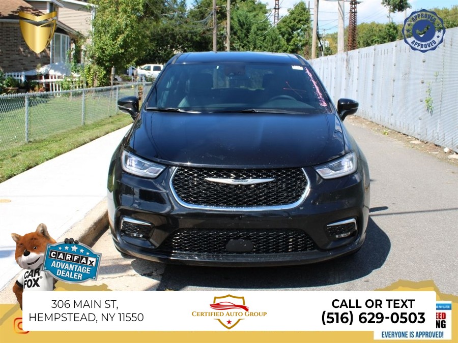 2025 Chrysler Pacifica Select, available for sale in Hempstead, New York | Certified Auto Group. Hempstead, New York