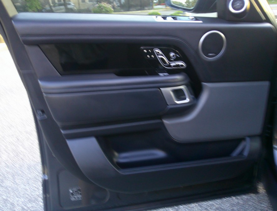 2020 Land Rover Range Rover - $26,977
