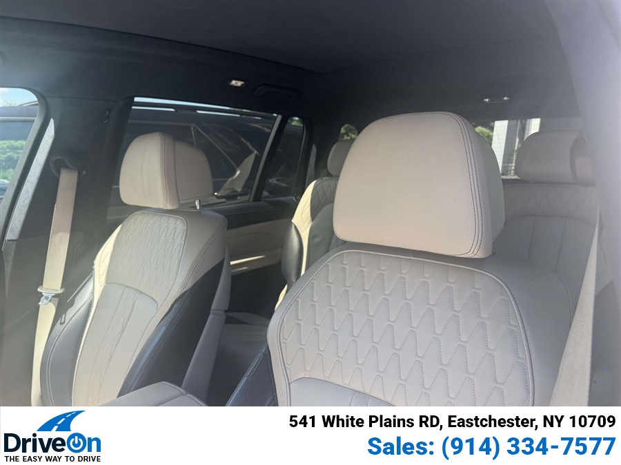 2020 BMW X7 M50i - Photo 18