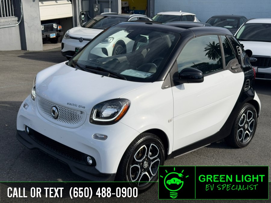 Used 2018 smart fortwo electric drive in Daly City, California | Green Light Auto Wholesale. Daly City, California