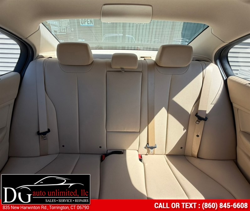 2013 BMW 3 Series 320i - Photo 20