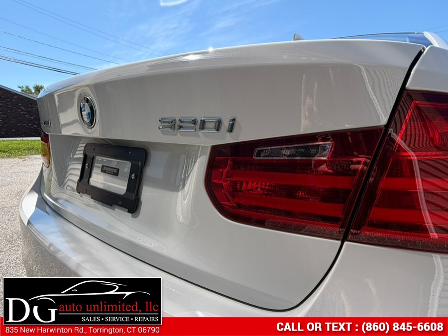 2013 BMW 3 Series 320i - Photo 10
