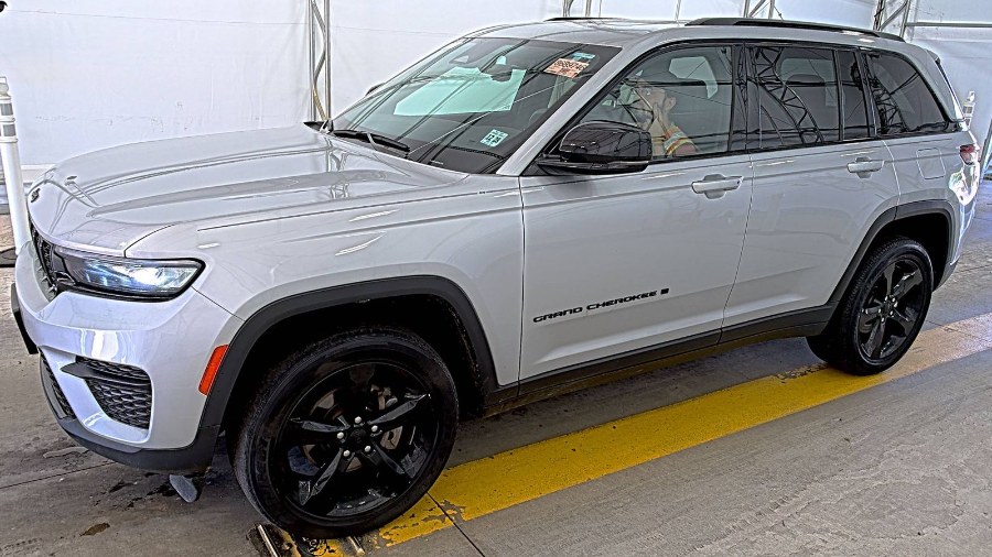 Used 2023 Jeep Grand Cherokee in Franklin Square, New York | C Rich Cars. Franklin Square, New York