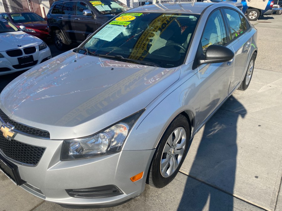 Used 2013 Chevrolet Cruze in Middle Village, New York | Middle Village Motors . Middle Village, New York
