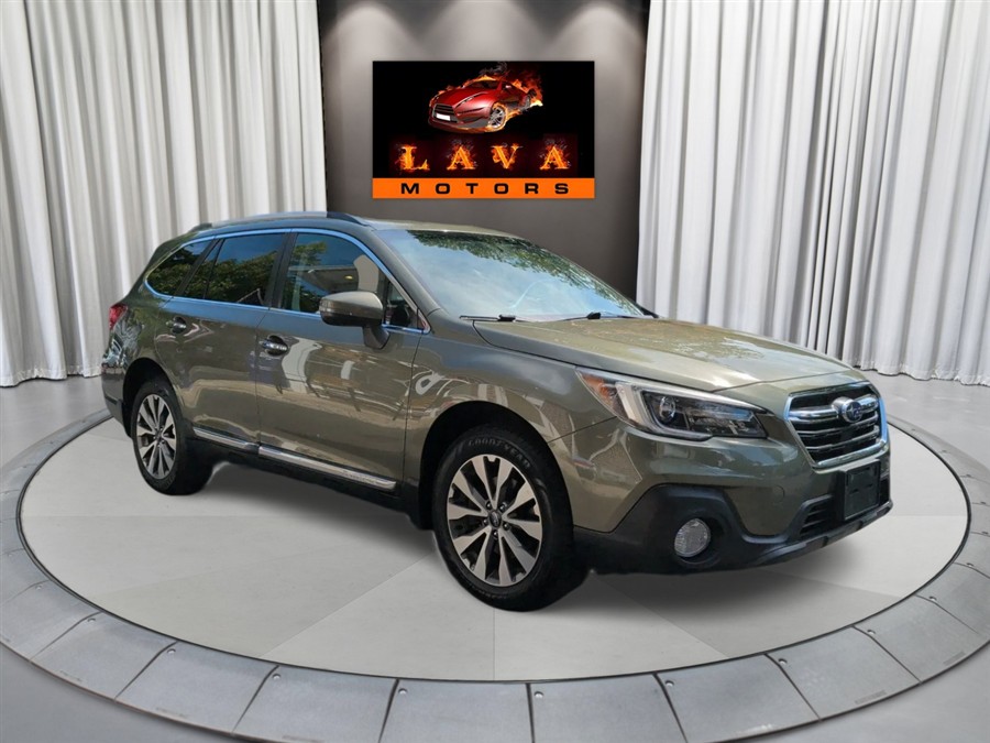 Used 2018 Subaru Outback in Canton, Connecticut | Lava Motors. Canton, Connecticut