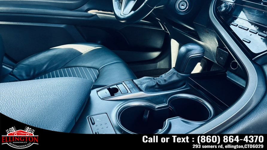 2024 Toyota Camry SE - Photo 19