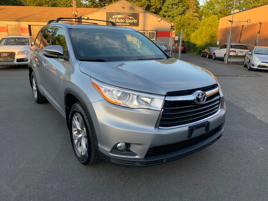 Used 2014 Toyota Highlander in Manchester, Connecticut | Zee Auto Sports. Manchester, Connecticut