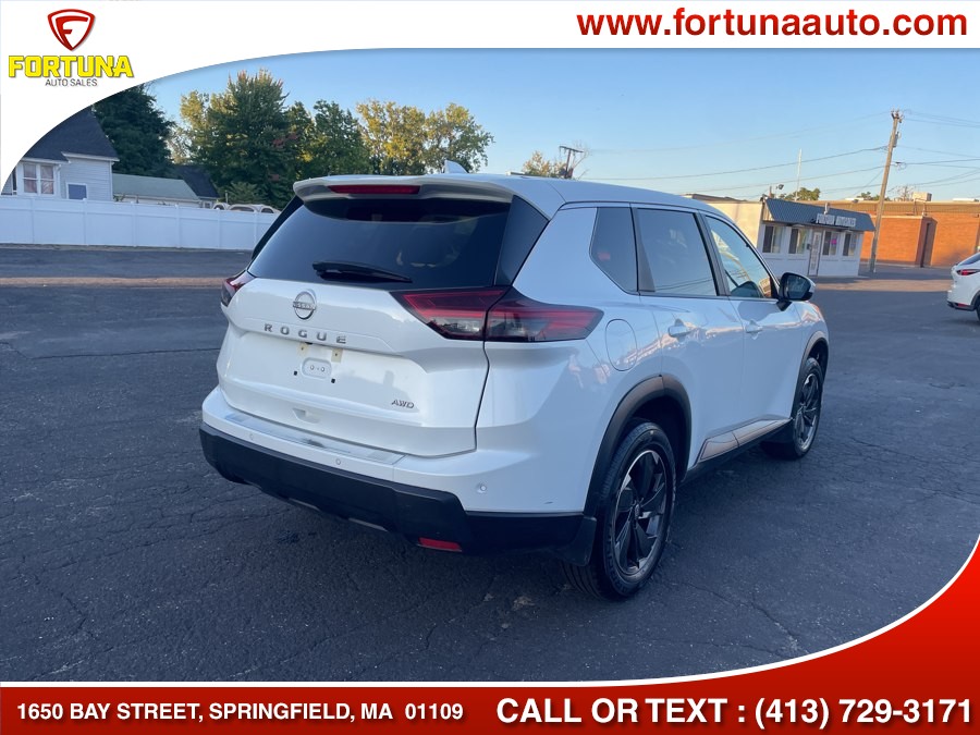 2025 Nissan Rogue SV - Photo 5