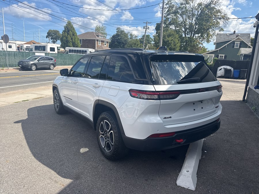 2022 Jeep Grand Cherokee Trailhawk - Photo 3
