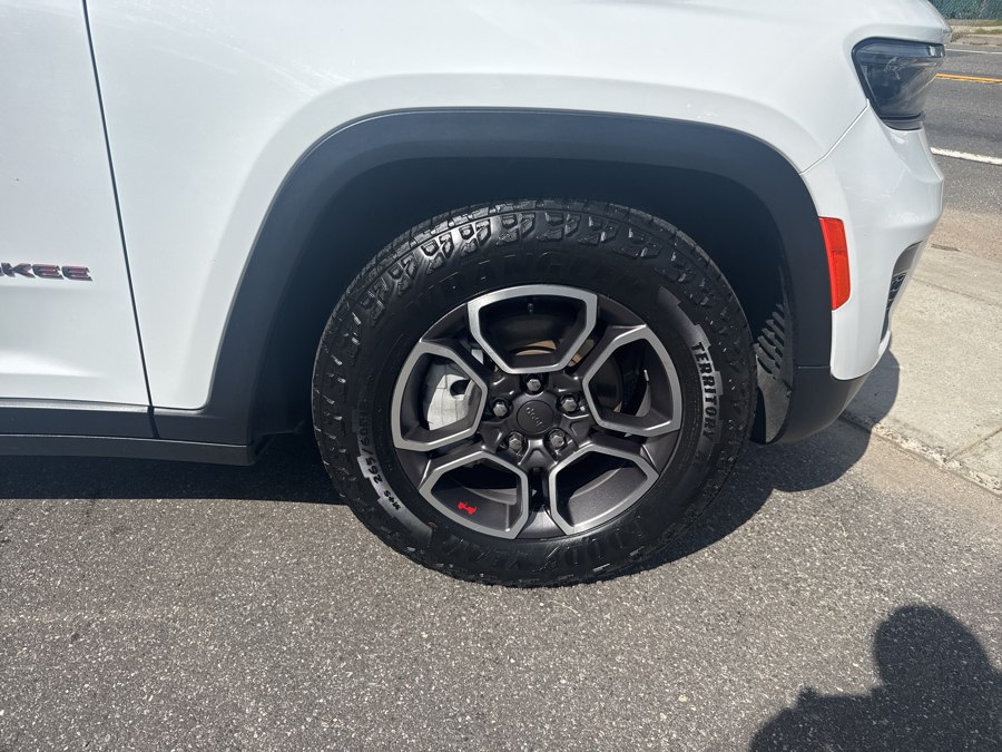 2022 Jeep Grand Cherokee Trailhawk - Photo 25