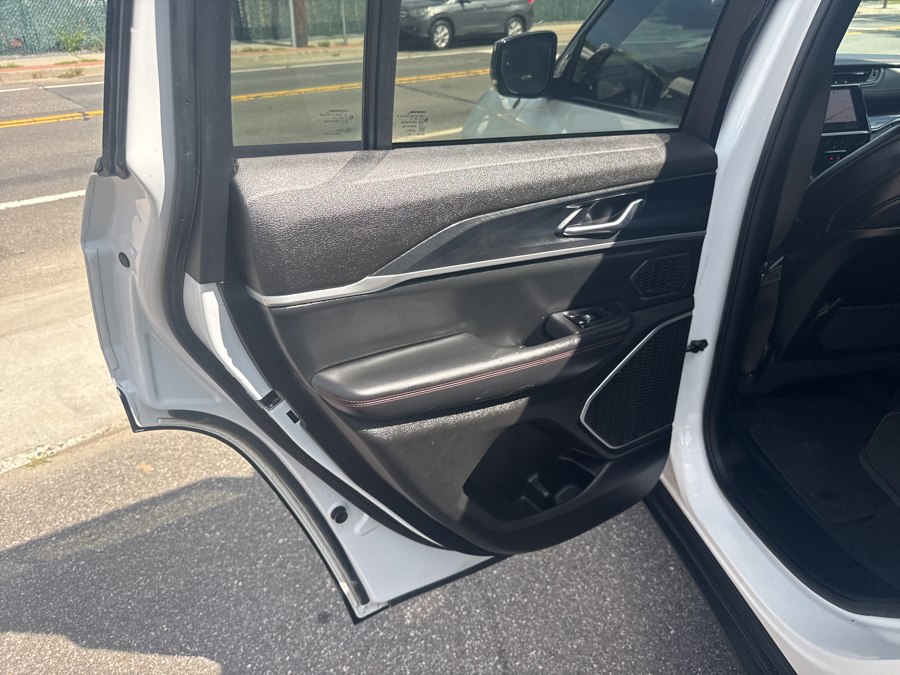 2022 Jeep Grand Cherokee Trailhawk - Photo 18