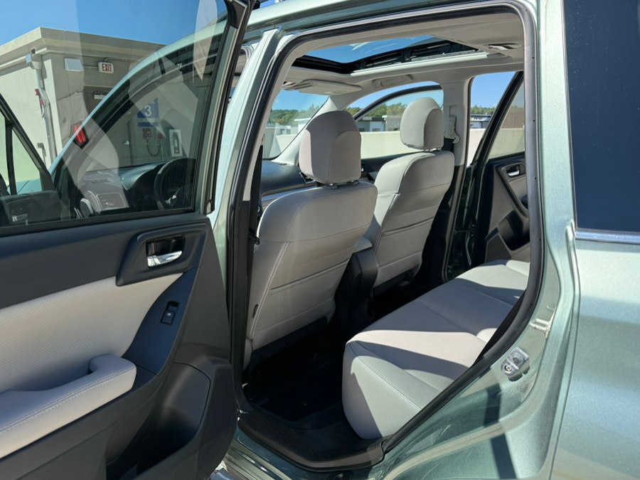 2016 Subaru Forester i Limited - Photo 19