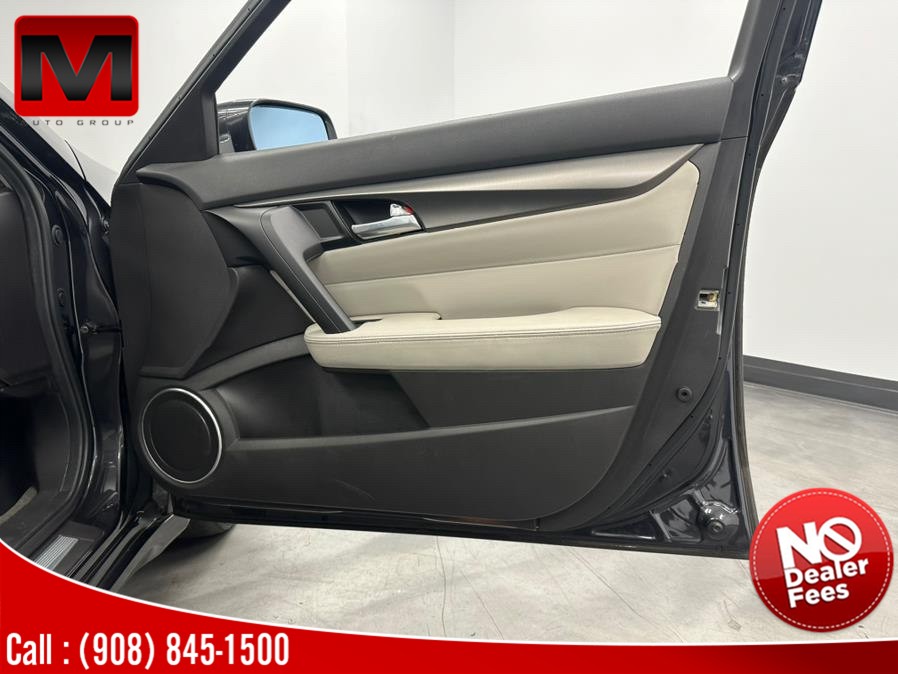Used 2013 Acura TL in Elizabeth, New Jersey | M Auto Group. Elizabeth, New Jersey