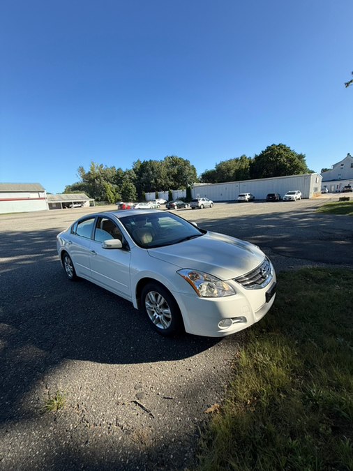 Used 2010 Nissan Altima in Springfield, Massachusetts | Auto Globe LLC. Springfield, Massachusetts
