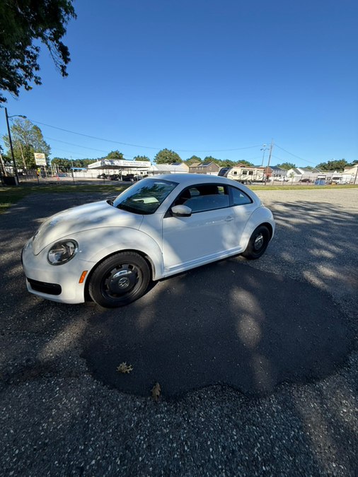 Used 2012 Volkswagen Beetle in Springfield, Massachusetts | Auto Globe LLC. Springfield, Massachusetts