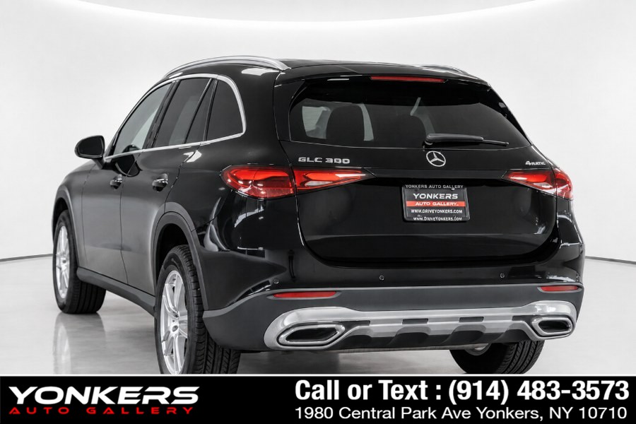 2023 Mercedes-Benz GLC GLC 300 - Photo 8
