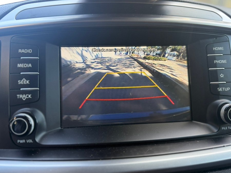 2020 Kia Sorento LX - Photo 15
