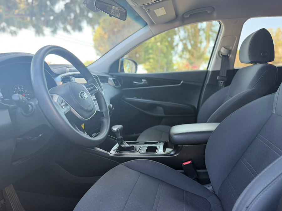 2020 Kia Sorento LX - Photo 14