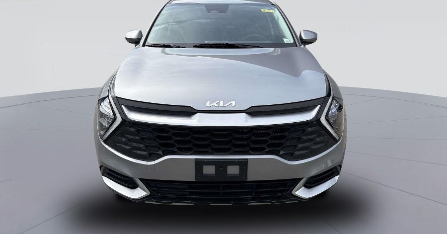 2023 Kia Sportage Hybrid LX AWD, available for sale in West Islip, New York | Limitless Motors. West Islip, New York