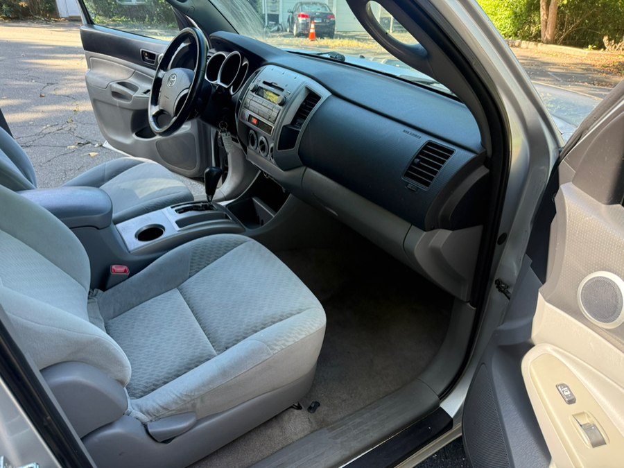 2011 Toyota Tacoma PreRunner - Photo 8