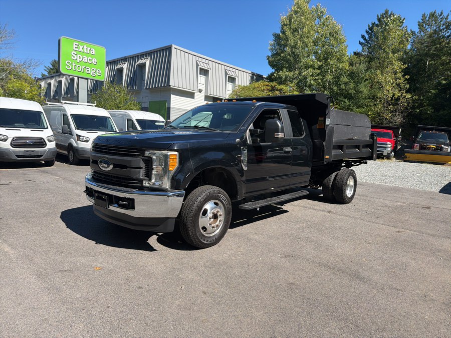 Used Ford Super Duty F-350 DRW XLT 4WD SuperCab 168" WB 60" CA 2017 | New Beginning Auto Service Inc. Ashland, Massachusetts
