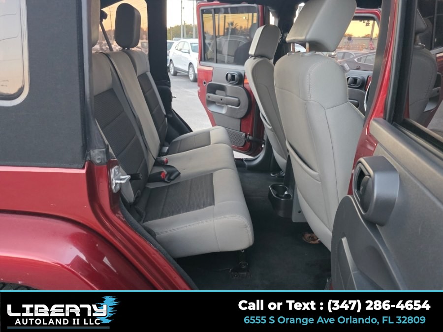 2010 Jeep Wrangler Unlimited Sahara - Photo 15