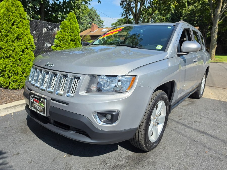 Used 2015 Jeep Compass in Islip, New York | L.I. Auto Gallery. Islip, New York