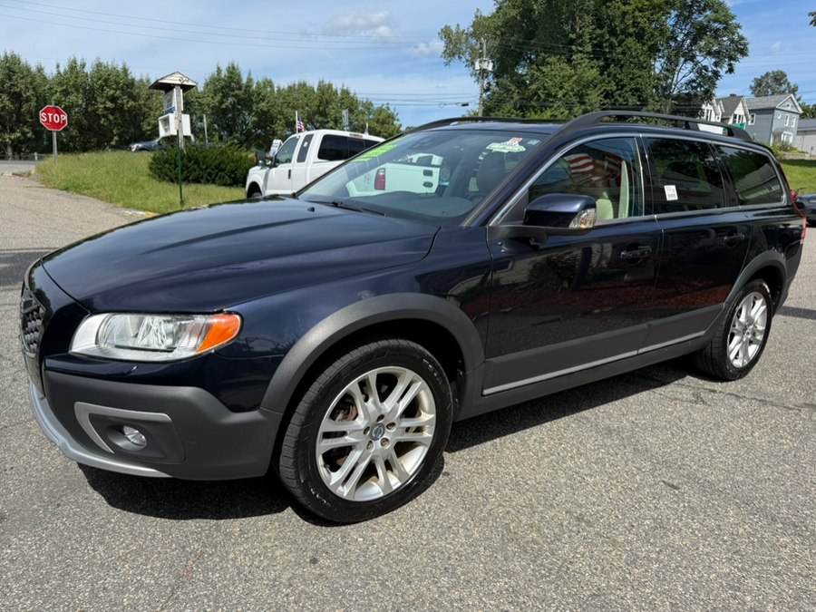 2016 Volvo XC70 AWD 4dr Wgn T5 Platinum, available for sale in New Milford, Connecticut | New Milford Auto Sales. New Milford, Connecticut