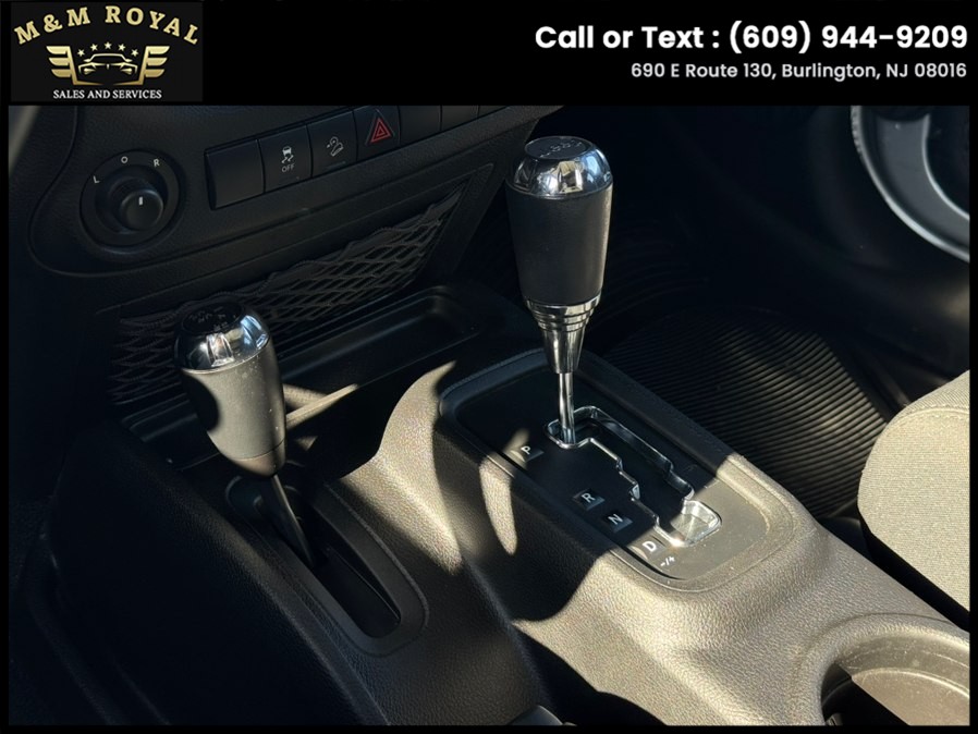 2012 Jeep Wrangler Unlimited Sport - Photo 11