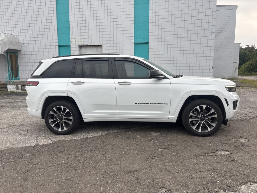 Used 2023 Jeep Grand Cherokee 4xe in Milford, Connecticut | Dealertown Auto Wholesalers. Milford, Connecticut
