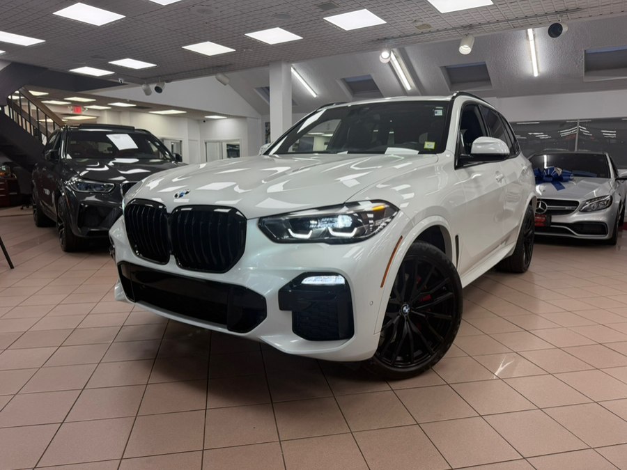 Used 2021 BMW X5 in Massapequa Park, New York | Power Motors East. Massapequa Park, New York