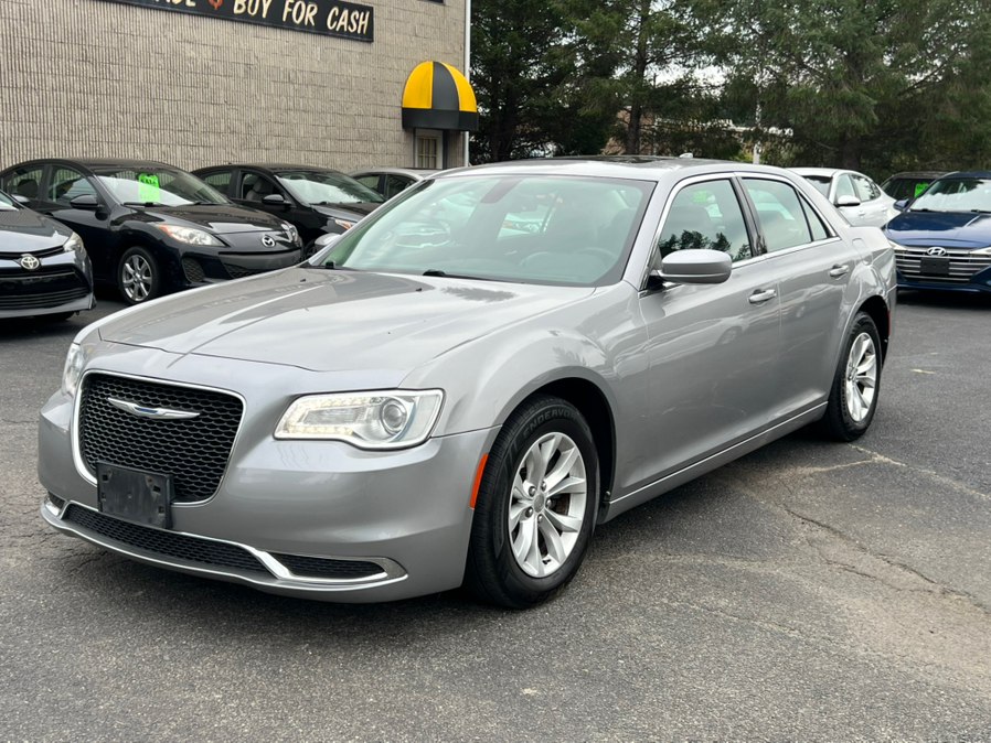 2016 Chrysler 300 4dr Sdn Limited RWD, available for sale in Westfield, Massachusetts | Auto Wings Cop. Westfield, Massachusetts