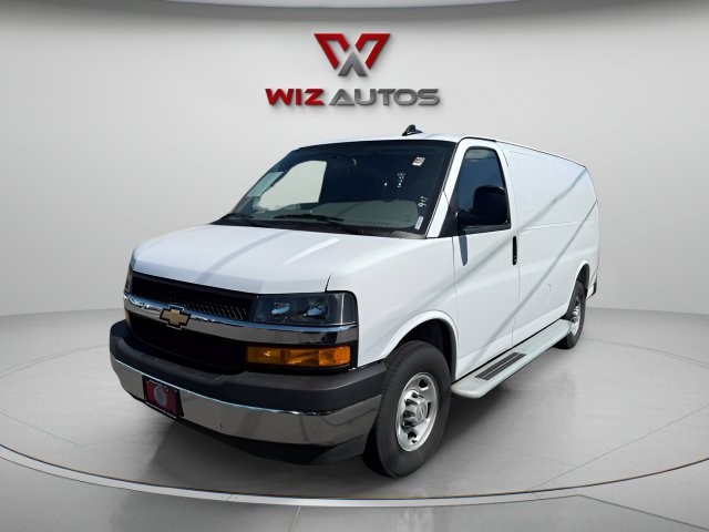 Used 2025 Chevrolet Express 2500 in Stratford, Connecticut | Wiz Leasing Inc. Stratford, Connecticut