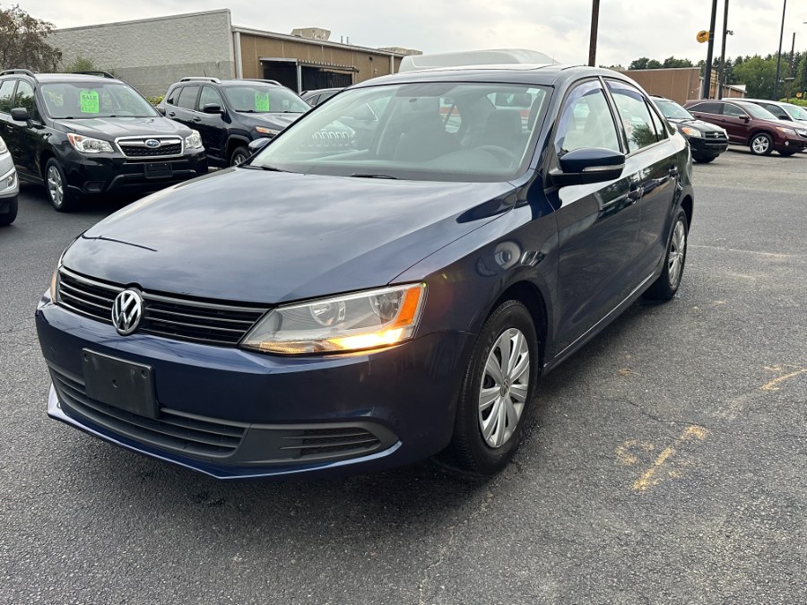 2012 Volkswagen Jetta Sedan 4dr Manual SE w/Convenience & Sunroof PZEV, available for sale in Westfield, Massachusetts | Auto Wings Cop. Westfield, Massachusetts