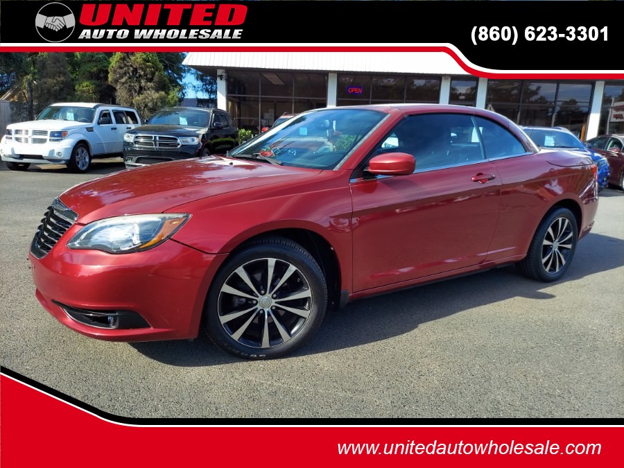 Used 2012 Chrysler 200 in East Windsor, Connecticut | United Auto Sales of E Windsor, Inc. East Windsor, Connecticut