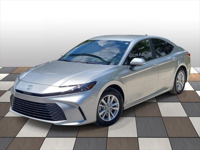 Used 2025 Toyota Camry in Fort Lauderdale, Florida | CarLux Fort Lauderdale. Fort Lauderdale, Florida