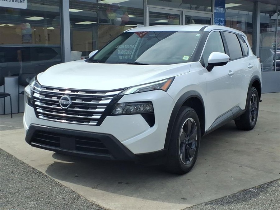 Used 2025 Nissan Rogue in Elmont, New York | AutoLux. Elmont, New York