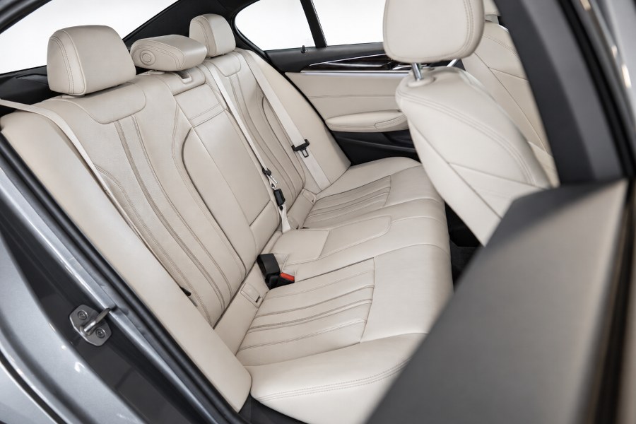 2023 BMW 5 Series 540i - Photo 17