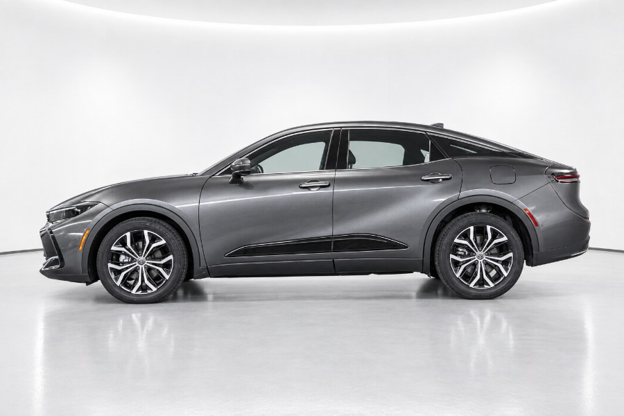 2023 Toyota Crown Limited - Photo 10