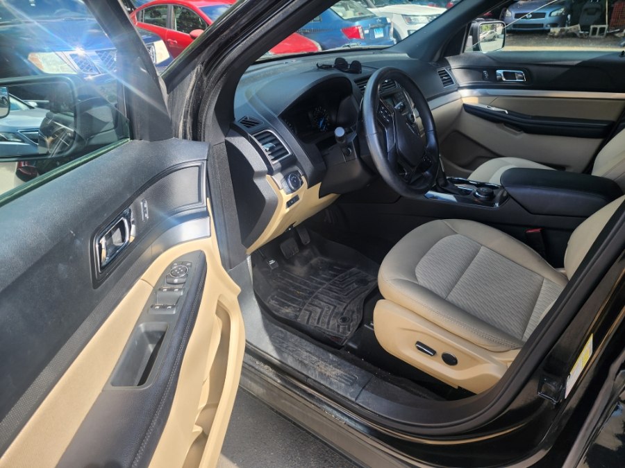 2017 Ford Explorer Base - Photo 5