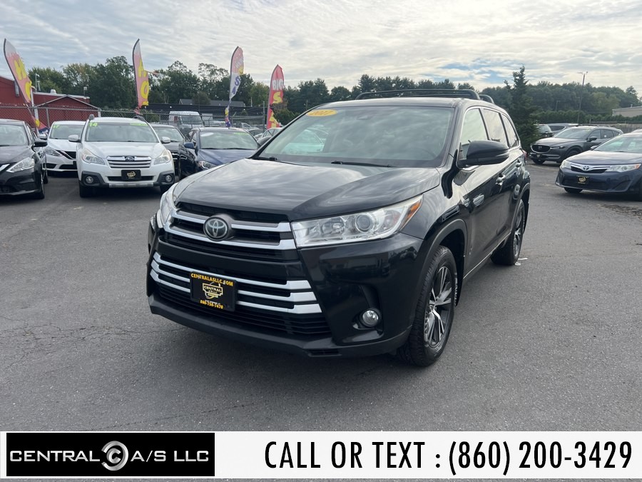 Used 2017 Toyota Highlander in East Windsor, Connecticut | Central A/S LLC. East Windsor, Connecticut