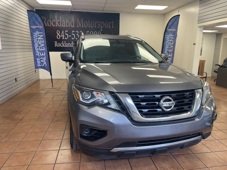 Used 2020 Nissan Pathfinder in Suffern, New York | Rockland Motor Sport. Suffern, New York