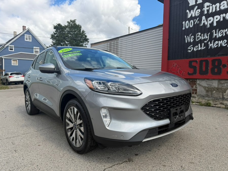 Used 2021 Ford Escape in Worcester, Massachusetts | Worcester Auto Outlet LLC. Worcester, Massachusetts